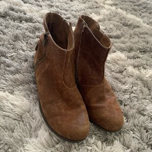 BIG GIRL NINE WESR BOOTIES SZ 2.5